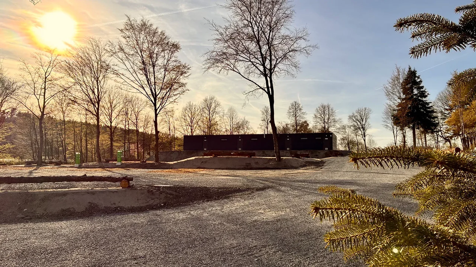 Abendstimmung über dem neu angelegten Gelände